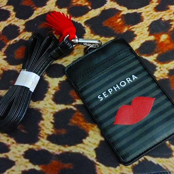 Sephora Wearable Card Case - Picture 1 of 4